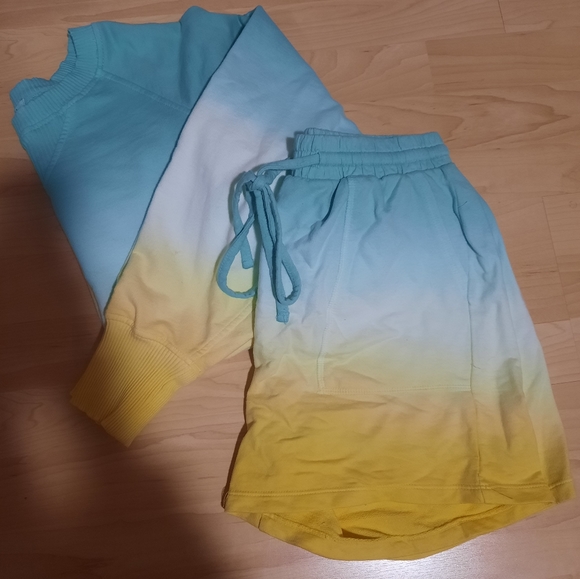 Crewneck & Shorts matching set - Picture 1 of 4